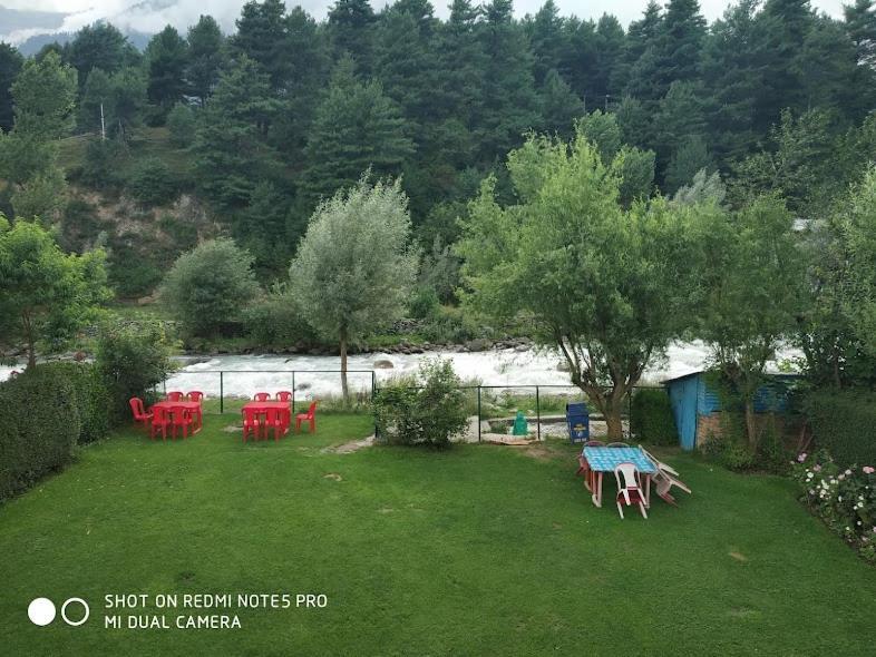 Hotel Lidder Palace Pahalgam Bagian luar foto