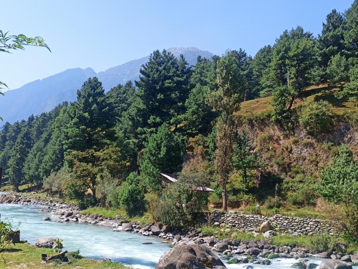 Hotel Lidder Palace Pahalgam Bagian luar foto
