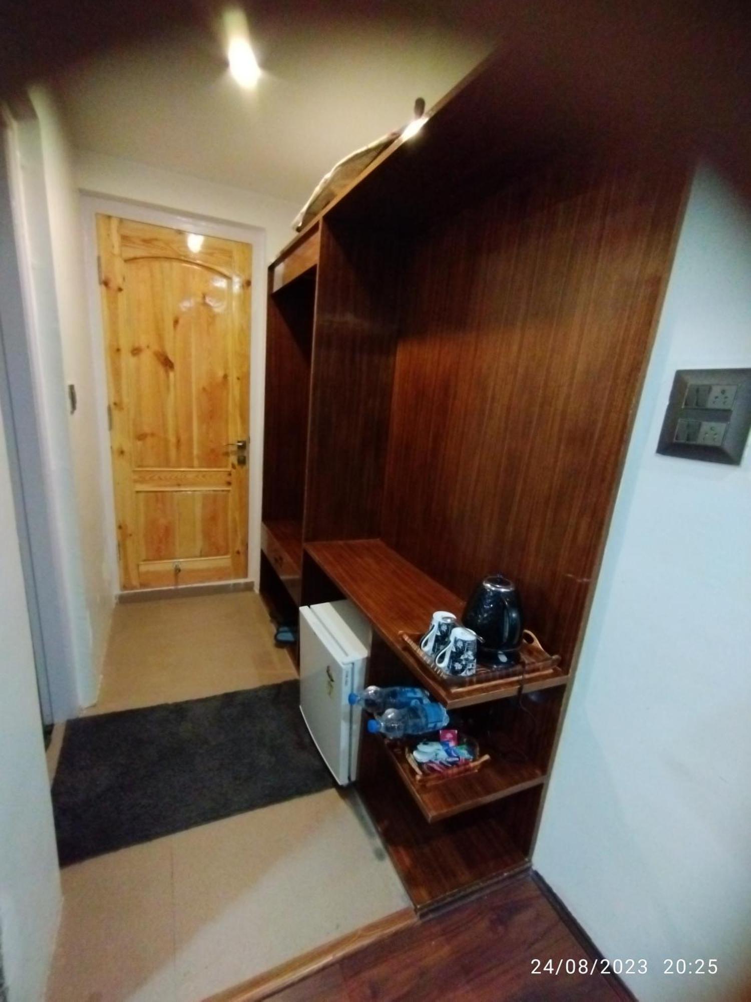 Hotel Lidder Palace Pahalgam Bagian luar foto